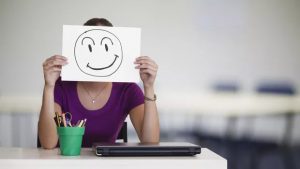 Leia mais sobre o artigo Ser feliz no trabalho: realidade ou utopia?