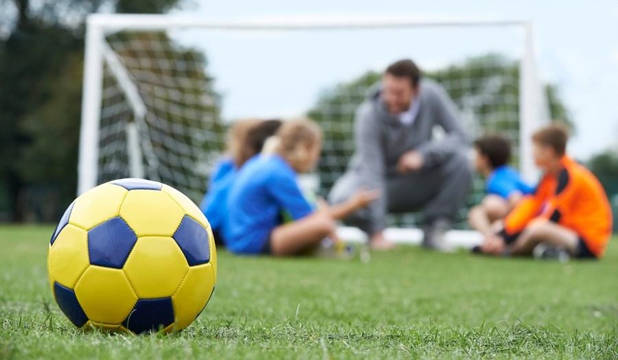 Leia mais sobre o artigo Os esportes como conteúdos de intervenção pedagógica: características do “esporte na escola” e do “esporte da escola”