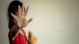 Leia mais sobre o artigo A adultização da criança e suas consequências no desenvolvimento infantil