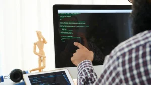 Leia mais sobre o artigo Da sintaxe à semântica: a evolução da codificação