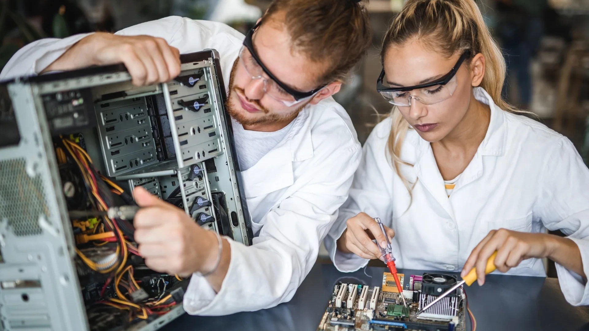 No momento, você está visualizando A Engenharia da Computação na era da interdisciplinaridade: desafios e oportunidades na formação do engenheiro contemporâneo