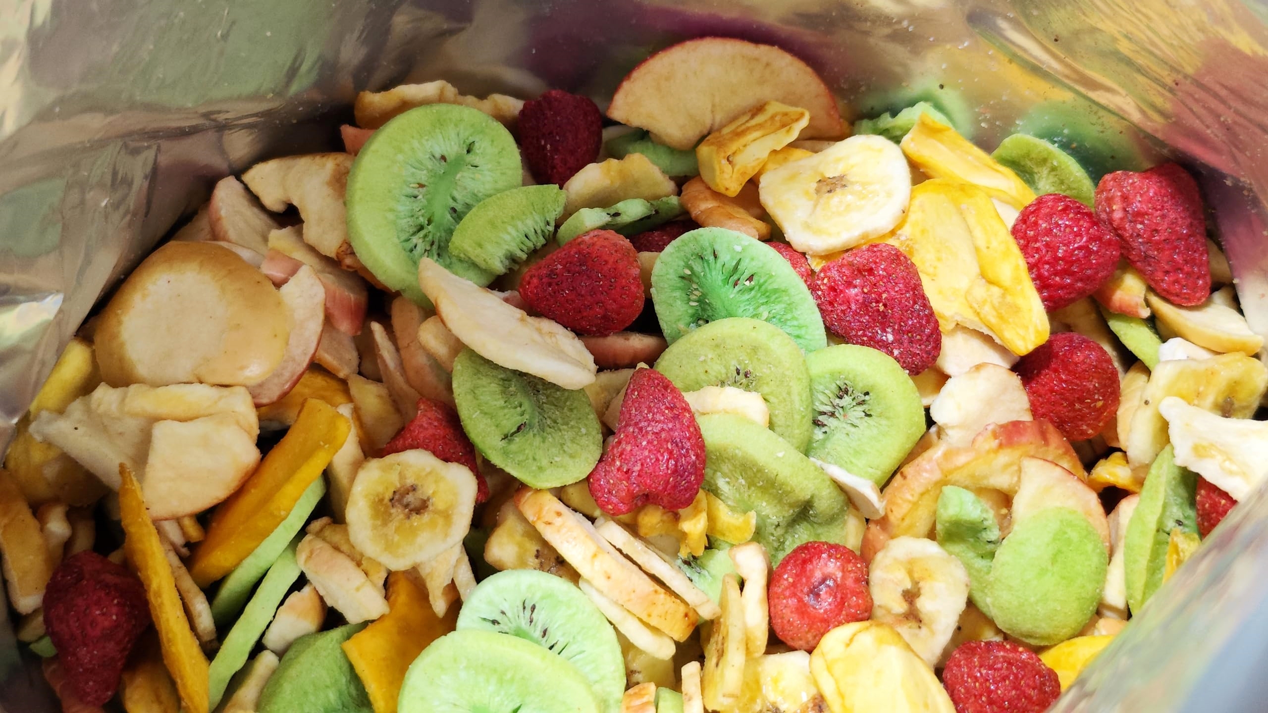 No momento, você está visualizando Frutas liofilizadas na dieta contemporânea: implicações nutricionais, limites tecnológicos e perspectivas de uso